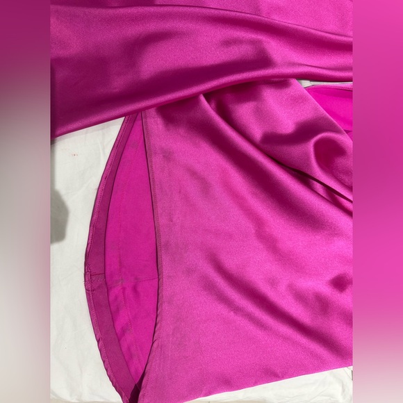 Dress - Picture 7 of 8